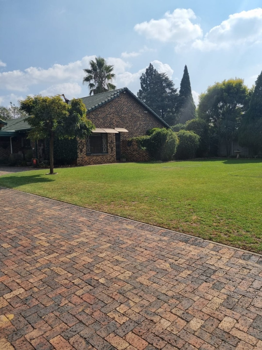 3 Bedroom Property for Sale in Vaalpark Free State